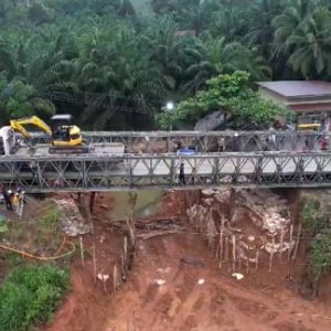 Kementerian PU Selesaikan Pembangunan Jembatan Bailey di Jambi