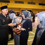 Masa Transisi Penataan Pegawai, Gubernur Lampung serahkan Petikan Perpanjangan SK Tenaga kontrak non ASN