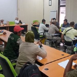 Telah Hadir BPJS Keliling, Puluhan Karyawan PT. GGP Antusias Unduh Aplikasi Mobil JKN