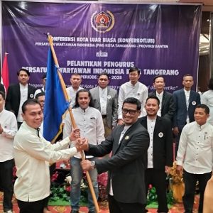 Ketua PWI Banten Mashudi Lantik Pengurus PWI Kota Tangerang Periode 2025-2028