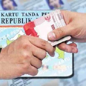 Waduh, Pembuatan KTP dan KK di desa Kaliwlingi dipungut biaya dengan jumlah fantastis ? 