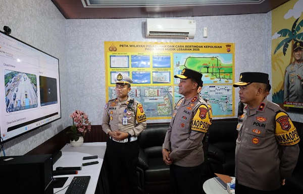 Tinjau Pelabuhan Merak, Kapolda Banten: Penyeberangan tetap normal