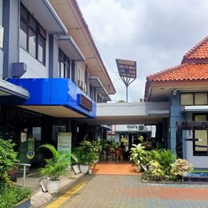 Terkait dugaan pungli oknum Trantib kecamatan Cipondoh, Sekcam Tantrum saat dikonfirmasi