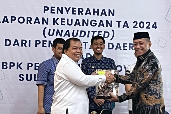 Bupati Buton Utara Serahkan Laporan Keuangan TA. 2024 Kepada BPK Prov. Sultra