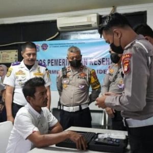 Pastikan keselamatan sopir dan penumpang, pengelola bus Terminal Kalideres cek kondisi pengemudi