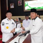 Dorong ASN Berzakat, Gubernur Lampung Tunaikan Zakat Fitrah dan Zakat Mal Melalui Baznas