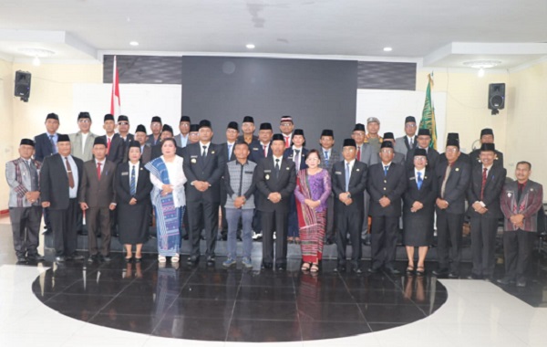 kepala daerah Kabupaten Toba, Kamis (06/03/25).