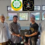 DPD POM Ketapang Salurkan Bantuan Baju Koko untuk Santri Ponpes An Nawawi-DDII