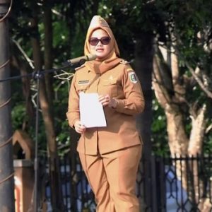 Hari Pertama Kerja, Ela Siti Nuryamah Pimpin Apel Pagi di Kabupaten Lampung Timur