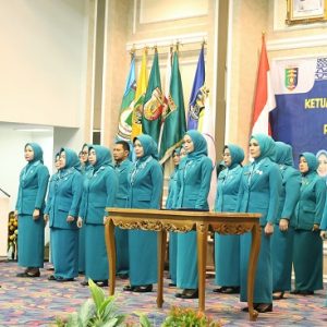 Menuju Indonesia Emas, Gubernur Lampung Kukuhkan dan Lantik Pengurus TP PKK dan Tim Pembina Posyandu Periode 2025-2030