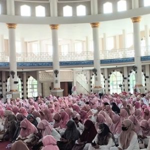 Sinergi bulan Ramadan, 1500 Guru Hadiri Pengajian Empat Organisasi Pendidikan di Masjid Taqwa Kota Metro