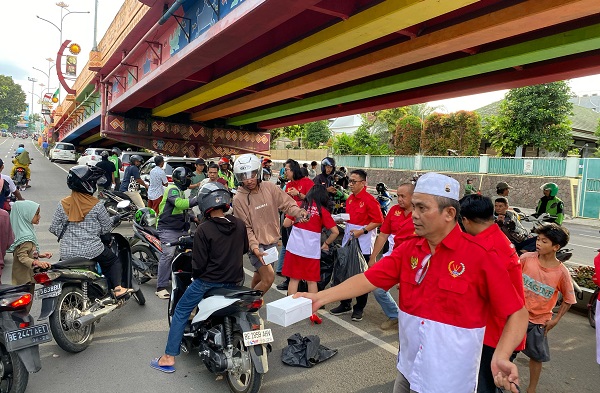Berkah Ramadan, DPD PWRI Provinsi Lampung Berbagi Takjil Gratis