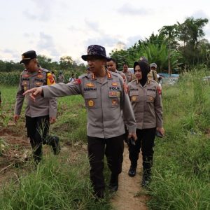 Pastikan Progres Penanaman Jagung Berjalan Optimal, Karorena dan Dirpolairud Polda Kalbar Lakukan Asistensi 