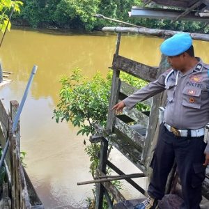 Antisipasi potensi banjir, Polsek Jelai Hulu lakukan patroli monitoring debit air