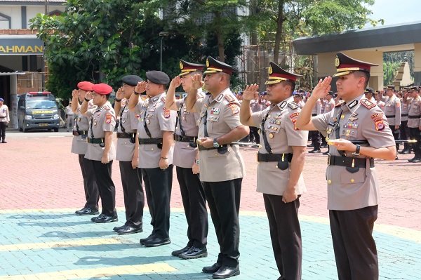 Kapolda Banten pimpin upacara serah terima jabatan empat pejabat utama 