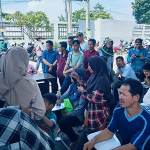 Ratusan Masyarakat Lebak Sambangi UPT Samsat Rangkasbitung Bayar Pajak Kendaraan