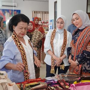 Aktif Lestarikan Budaya Daerah, Ketum Ikatan Adhyaksa Dharmakarini kunjungi Dekranasda Provinsi Lampung
