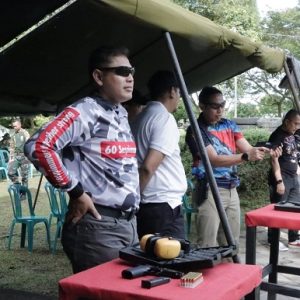 Jaga Kekompakan, Kapolres Ketapang Latihan Menembak Bersama Forkopimda
