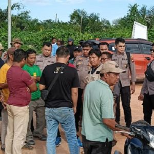 Penahanan Warga dan Hasil Panen Warnai Orasi Panen Masal di Lahan HP di Dusun Batu Leman