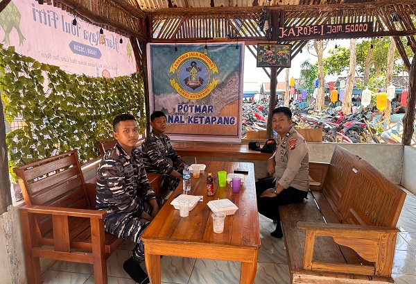 Polsek Kendawangan Laksanakan Pengamanan Objek Wisata Pantai Selama Operasi Ketupat 2025