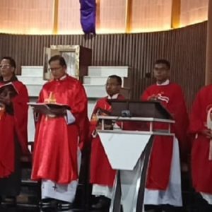 Paroki Kramat Gereja Hati Kudus Laksanakan Misa Jumat Agung 
