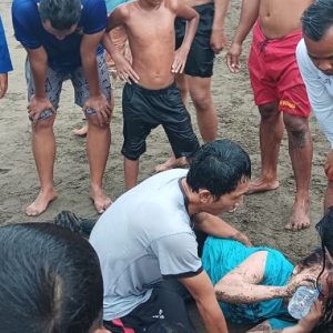 Nyaris Tenggelam di Pantai Citepus, Empat Wisatawan Berhasil Diselamatkan Polisi