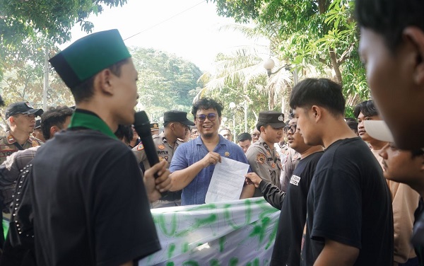 DPRD Sukabumi Tanggapi Aksi HMI Soal Dugaan Pelanggaran Ketenagakerjaan di PT. Paiho