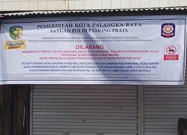 Satpol PP Kota Palangka Raya Pasang Spanduk Denda Rp 50 Juta...?