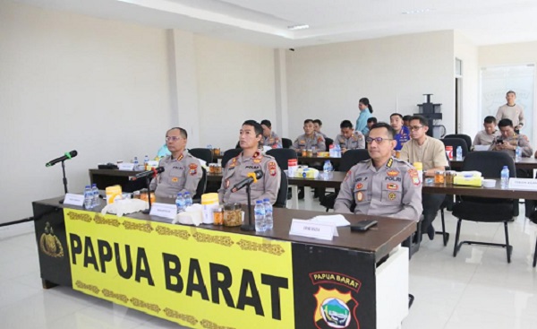 Polda Papua Barat beserta Toko Agama, Toko Pemuda, Tokoh Masyarakat serta PWI Ikuti Dialog Publik Nasional 
