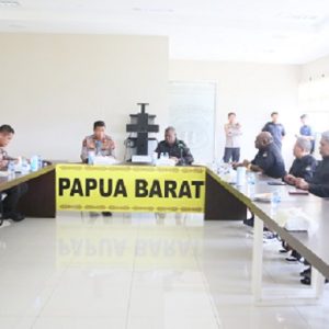 Polda Papua Barat Gelar Kegiatan Audiensi Penyampaian Ucapan Terima Kasih serta Penyerahan Piagam Penghargaan dan Plakat