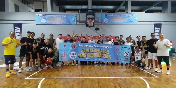 Hari Kebebasan Pers 2025, Ketua Umum PWI Pusat Hendry Ch Bangun Buka Turnamen Basket Siwo PWI Pusat 3x3