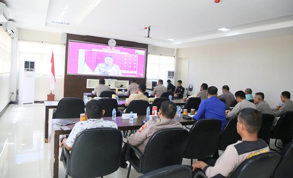 Polda Papua Barat beserta Toko Agama, Toko Pemuda, Tokoh Masyarakat serta PWI Ikuti Dialog Publik Nasional 