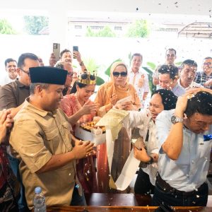 Penuh Kejutan, HUT ke-46 Sugiat Santoso Dirayakan Meriah di Kantor DPD Gerindra Sumut