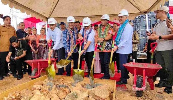 Ke Rang Buton Utara Kunker ke Buton Utara, Menteri Kesehatan RI Letakan Batu Pertama ...