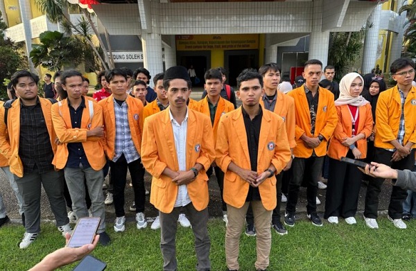 Deklarasi Damai Mahasiswa UHO: Prof. Armid, Rektor Sah Pilihan Kami