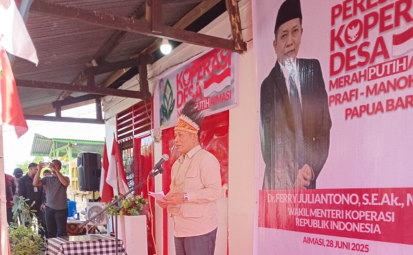 Jadi Soko Guru dari 168 Desa di Manokwari Papua Barat, Wamen Koperasi Resmikan Koperasi Desa Merah Putih di Desa Aimasi Prafi