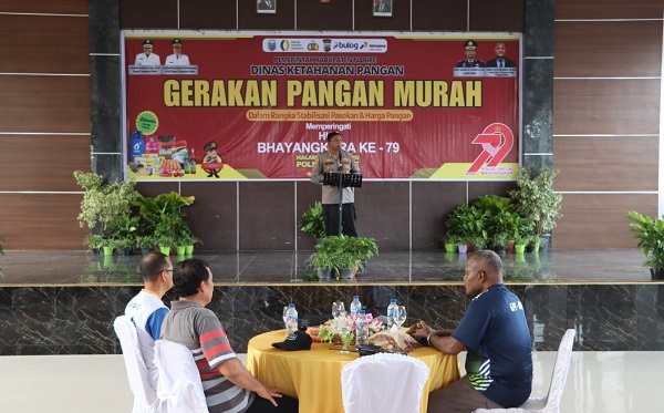 Peringati Hari Bhayangkara Ke-79, Polres Nabire dan Dinas Ketahanan Pangan Gelar Gerakan Pangan Murah
