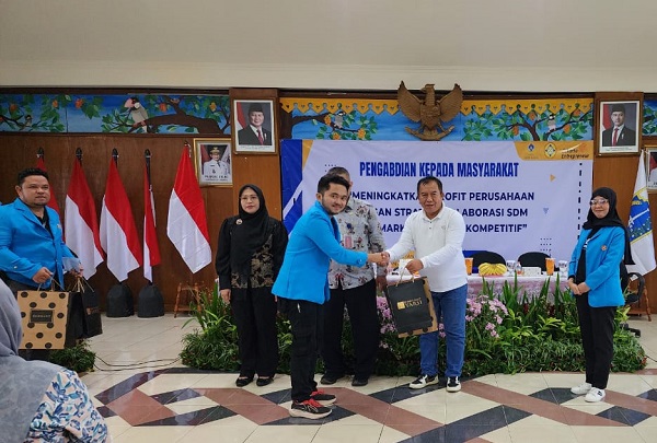 Pengembangan Lingkungan Kerja Positif