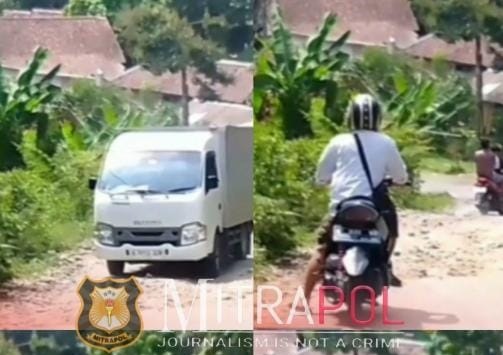 Geram Jalan Rusak Diabaikan, Warga Cirinten Minta Wakil Rakyat Dapil III Kabupaten Lebak Tidak Tinggal Diam