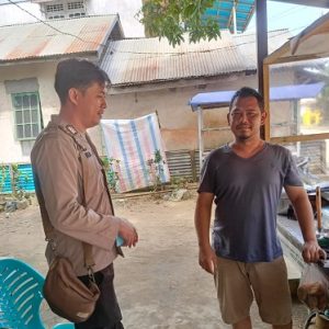 Kanit Samapta Polsek Tumbang Titi Laksanakan Patroli Rutin dan Sosialisasi Call Center 110 di Desa Belaban Tujuh