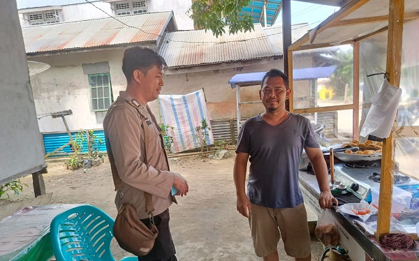 Kanit Samapta Polsek Tumbang Titi Laksanakan Patroli Rutin dan Sosialisasi Call Center 110 di Desa Belaban Tujuh