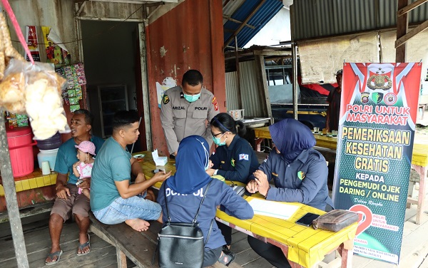 Polres Ketapang Gelar Pemeriksaan Kesehatan Gratis untuk Sopir, Tukang Ojek dan Pekerja 