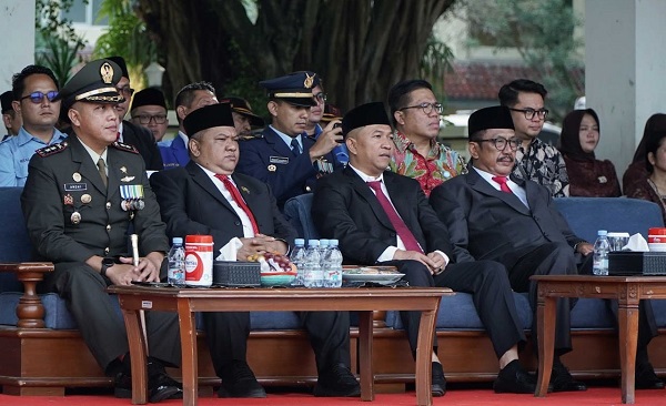 Ketua DPRD Sukabumi Hadiri Upacara HUT Bhayangkara ke-79: Polri Diminta Terus Jadi Pelayan Rakyat