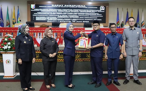 Paripurna DPRD Lampung, Wagub Jihan sampaikan komitmen wujudkan tata kelola keuangan daerah transparan dan akuntabel