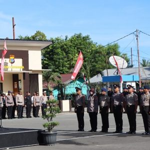Kapolres Nabire Pimpin Upacara Kenaikan Pangkat Personel Polres Nabire dan Brimob Yon C Pelopor