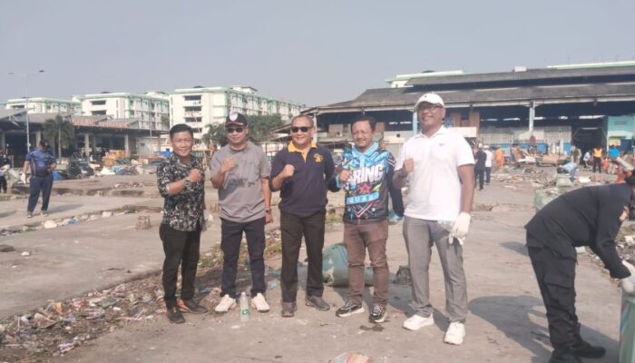 Aksi Bersih-Bersih Muara Baru: Kepala Pelabuhan Nizam Zachman Gandeng Warga Jaga Lingkungan