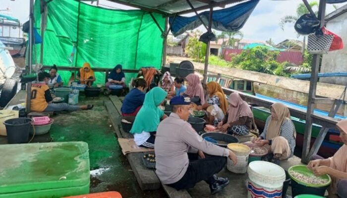 Polairud Ketapang Gencar Edukasi Pedagang Ikan: Waspadai Bahaya Formalin