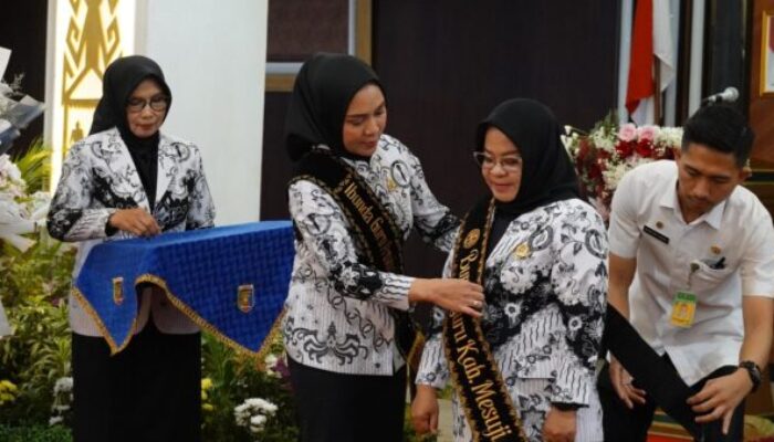 Hj. Elviana Resmi Dikukuhkan Jadi Ibunda Guru Mesuji, Purnama Wulan Sari: Ini Amanah Mulia