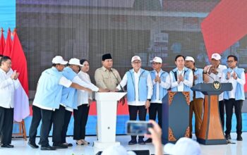 Presiden Prabowo Subianto saat meresmikan Koperasi Merah Putih di Klaten
