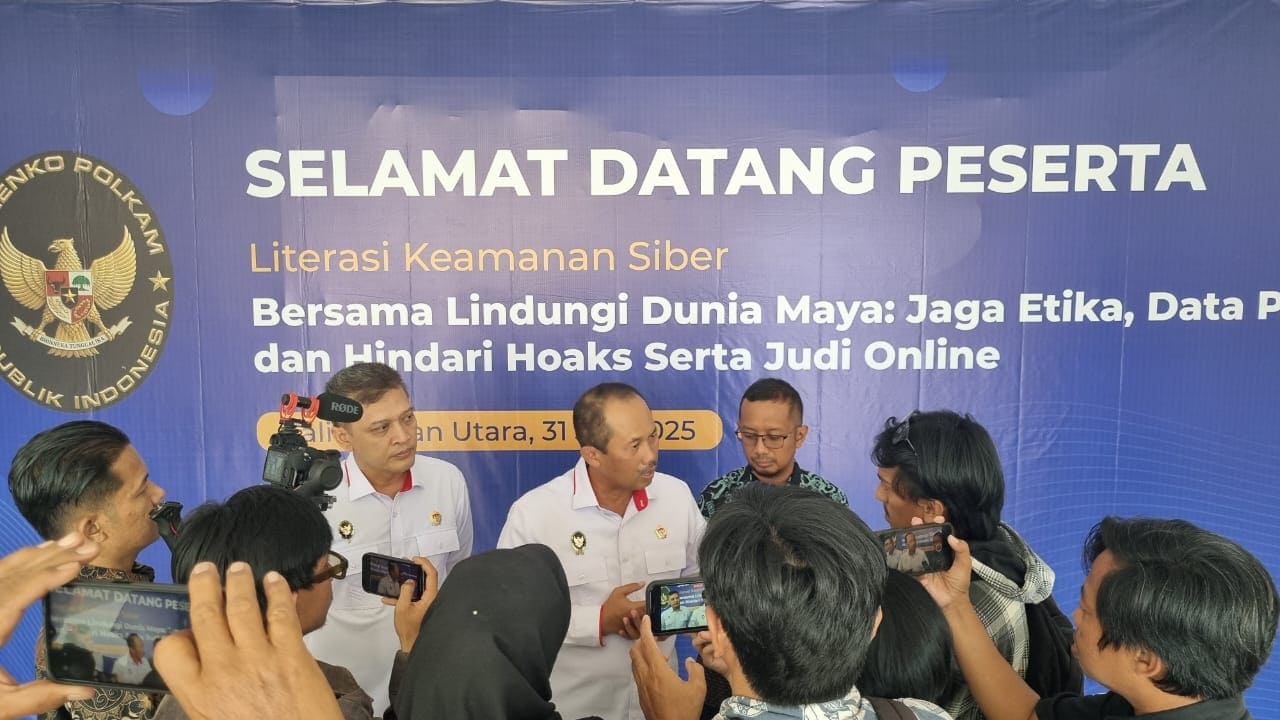 Deputi Kemenko Polkam buka forum literasi keamanan siber di Tarakan